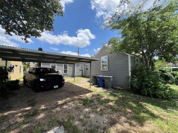 227 S Hampton Road , Dallas Texas 75208
