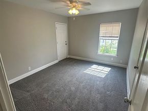 227 S Hampton Road , Dallas Texas 75208