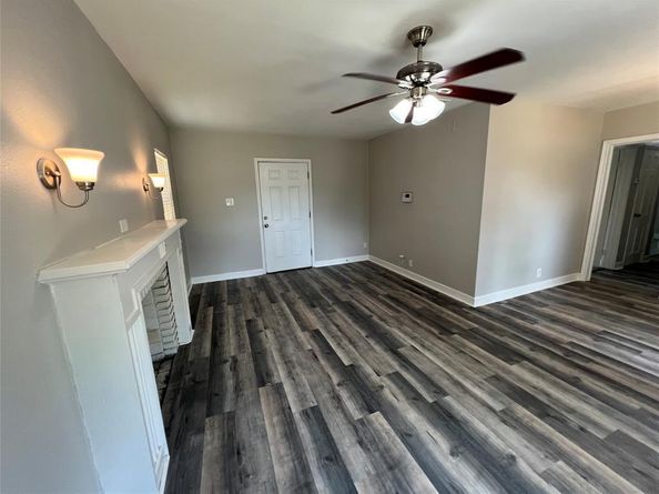 227 S Hampton Road , Dallas Texas 75208