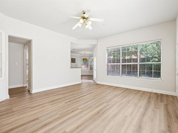 458  Richmond Street , Irving Texas 75063