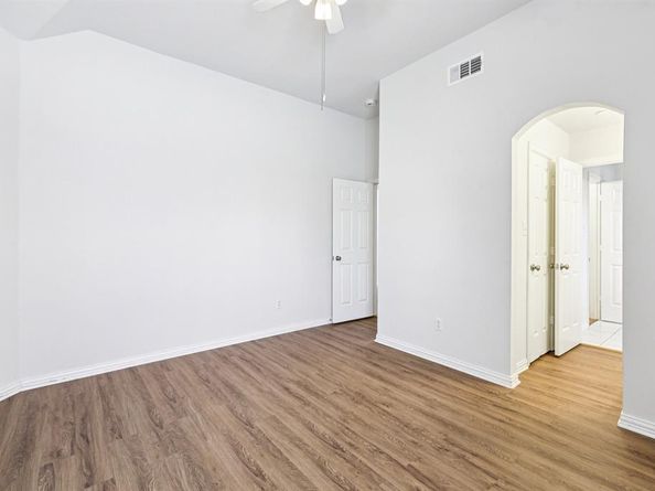 458  Richmond Street , Irving Texas 75063