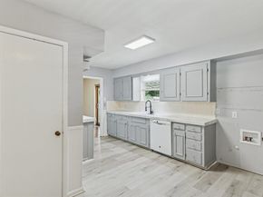1401  Bluebonnet Trail , Arlington Texas 76013