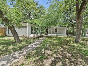 1401  Bluebonnet Trail , Arlington Texas 76013
