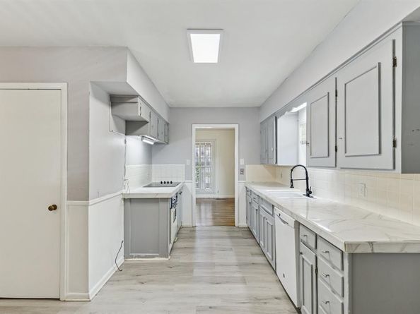 1401  Bluebonnet Trail , Arlington Texas 76013