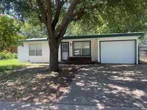 5756 S 6th Avenue , Fort Worth Texas 76134