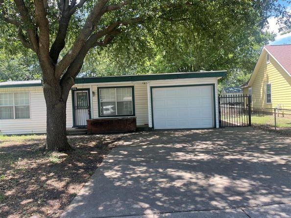 5756 S 6th Avenue , Fort Worth Texas 76134