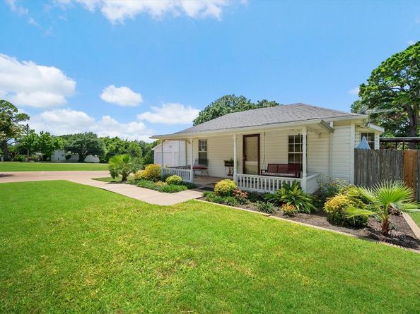 5912  Forest Hill Drive , Forest Hill Texas 76119
