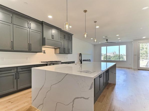 404  Vista Buena Trail , Fort Worth Texas 76111