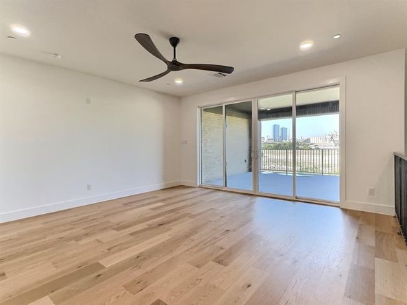 404  Vista Buena Trail , Fort Worth Texas 76111