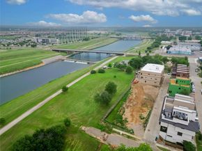 404  Vista Buena Trail , Fort Worth Texas 76111