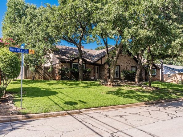2500  High Oak Drive , Arlington Texas 76012