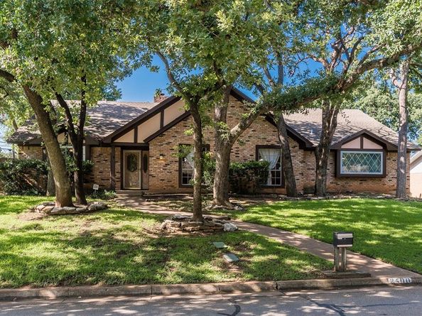 2500  High Oak Drive , Arlington Texas 76012
