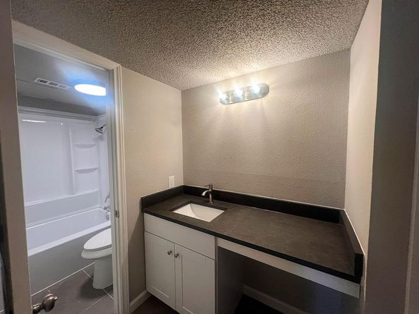 6050  Melody Lane  209, Dallas Texas 75231