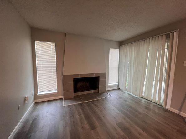 6050  Melody Lane  209, Dallas Texas 75231