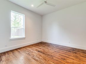 400  Cristler Avenue , Dallas Texas 75223