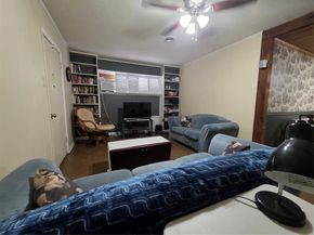 212 W 7th Street , Lancaster Texas 75146