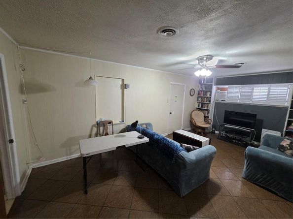 212 W 7th Street , Lancaster Texas 75146