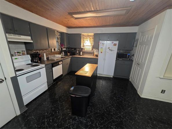 212 W 7th Street , Lancaster Texas 75146