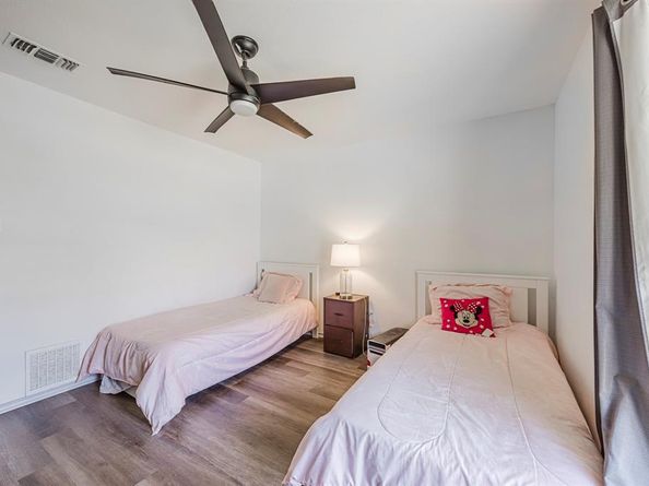 4612  Applewood Road , Fort Worth Texas 76133