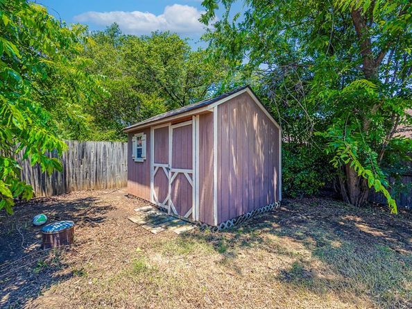 4612  Applewood Road , Fort Worth Texas 76133