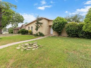 3042  Ravine Trail , Carrollton Texas 75007