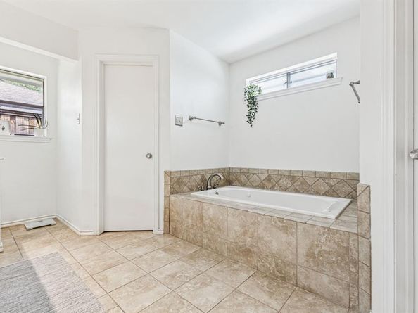 2302  Golden Willow Lane , Richardson Texas 75082