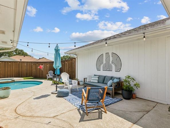2302  Golden Willow Lane , Richardson Texas 75082