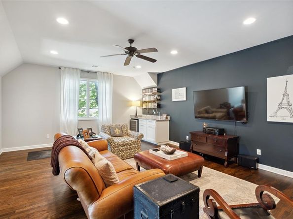 2555  Waits Avenue , Fort Worth Texas 76109