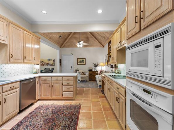 6518  Laurel Valley Road , Dallas Texas 75248