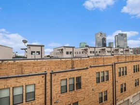 724 E Bluff Street , Fort Worth Texas 76102