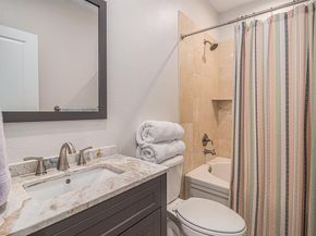 724 E Bluff Street , Fort Worth Texas 76102
