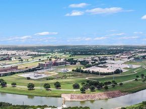 724 E Bluff Street , Fort Worth Texas 76102