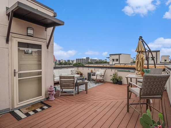724 E Bluff Street , Fort Worth Texas 76102