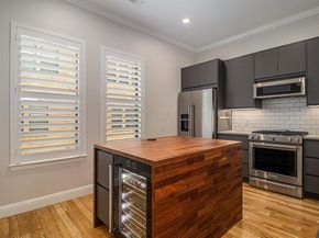 724 E Bluff Street , Fort Worth Texas 76102