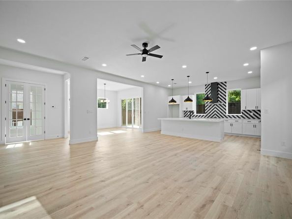 2150  Oak Haven Court , Garland Texas 75044