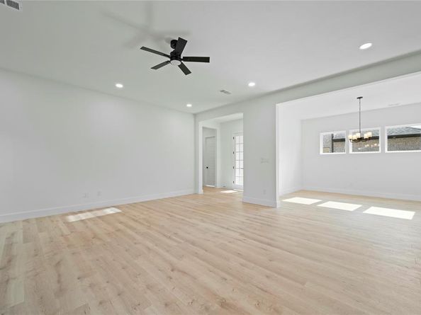 2150  Oak Haven Court , Garland Texas 75044