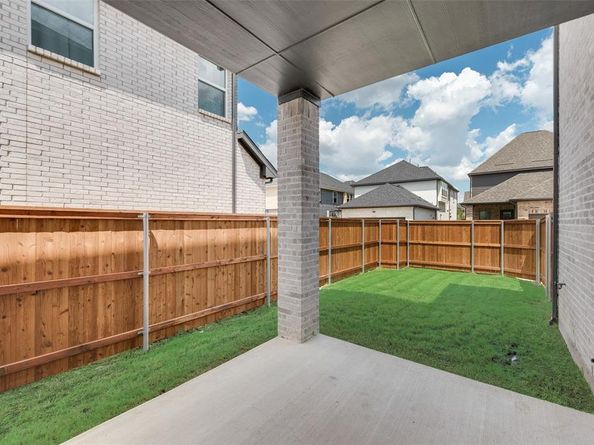 709  Fieldcrest Street , Celina Texas 75009