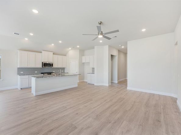 119  Whistling Duck Drive , Balch Springs Texas 75181
