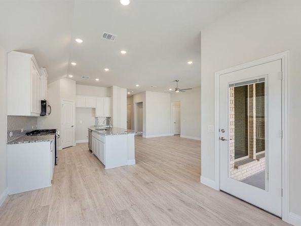 119  Whistling Duck Drive , Balch Springs Texas 75181