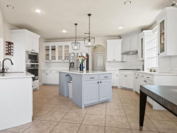 6944  SEA HARBOR Drive , Grand Prairie Texas 75054