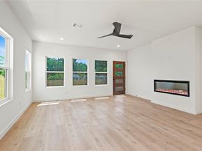 420 N Moore Street , Dallas Texas 75203