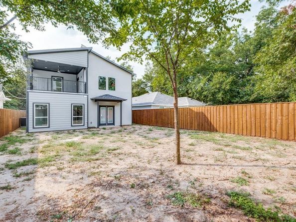 2417  Felton Court , Dallas Texas 75215