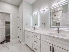 2417  Felton Court , Dallas Texas 75215