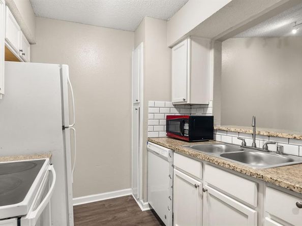 6050  Melody Lane  341, Dallas Texas 75231