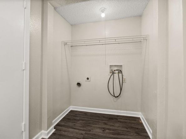6050  Melody Lane  341, Dallas Texas 75231