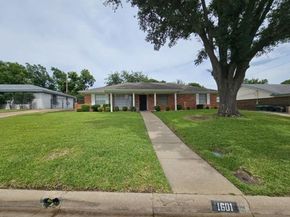 1601  Meadow Lane Terrace , Fort Worth Texas 76112