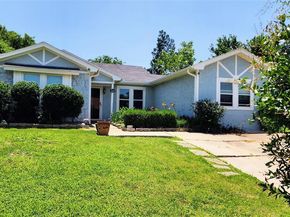 1718  Gentle Wind Drive , Arlington Texas 76018