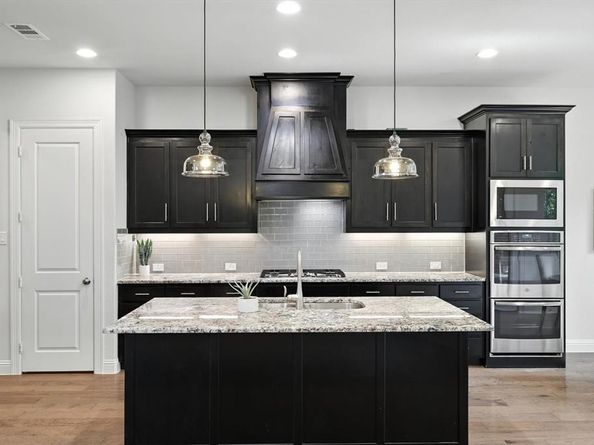 4116  Petrus Boulevard , Colleyville Texas 76034