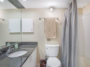 4241  Buena Vista Street  14, Dallas Texas 75205