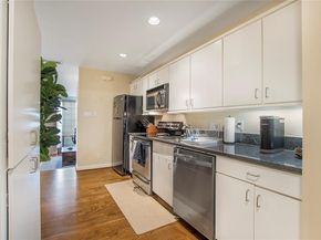 4241  Buena Vista Street  14, Dallas Texas 75205
